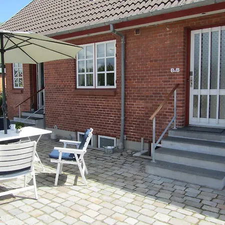 Hannas - 51 M2 Alojamento de Acomodação e Pequeno-almoço 3*