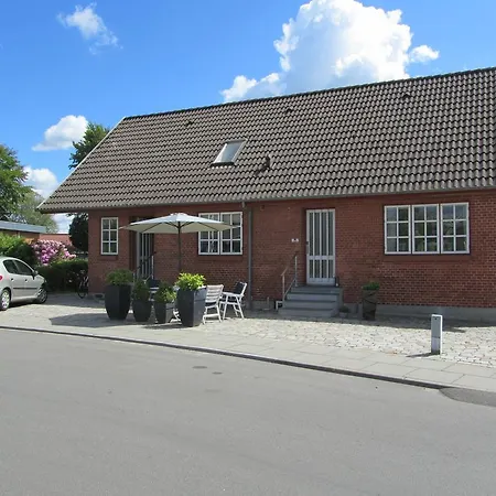 Hannas - 51 M2 Bed & Breakfast 3*